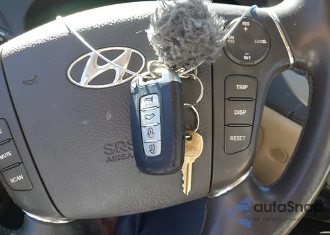 2009 Hyundai Genesis 3.8 из США, поврежденный, VIN KMHGC46E69U046594